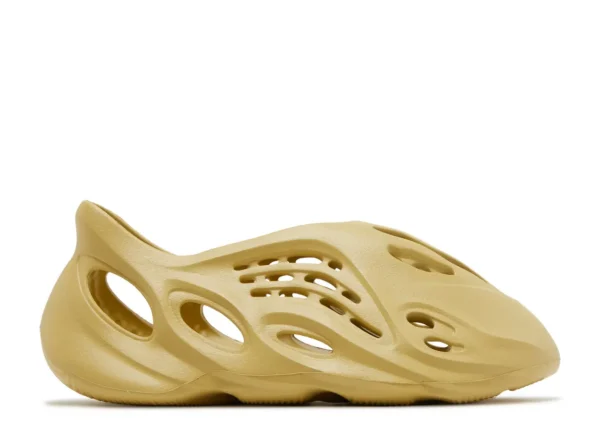 adidas Yeezy Foam RNNR Sulfur – GV6775